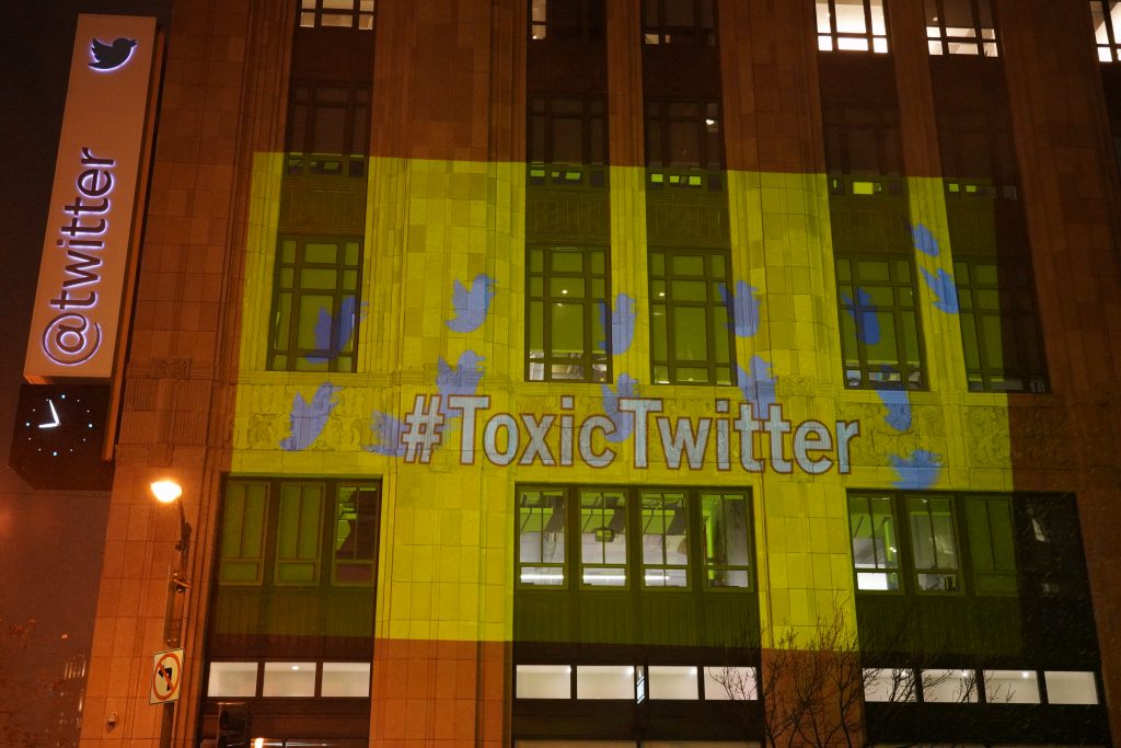 Amnistía Internacional lanza la campaña #ToxicTwitter, que pide a Twitter que tome más medidas para hacer frente a las conductas abusivas online contra las mujeres