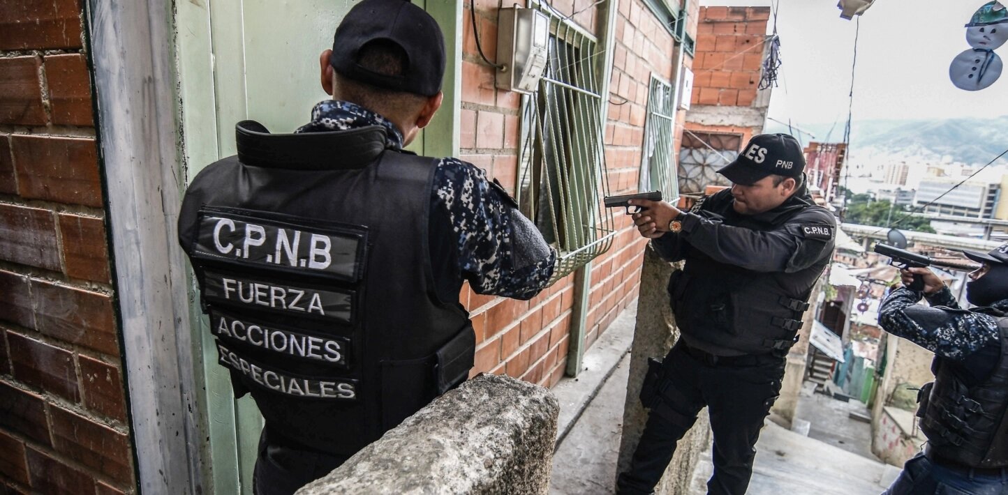 venezuela-police-raid-1444x710 (1)
