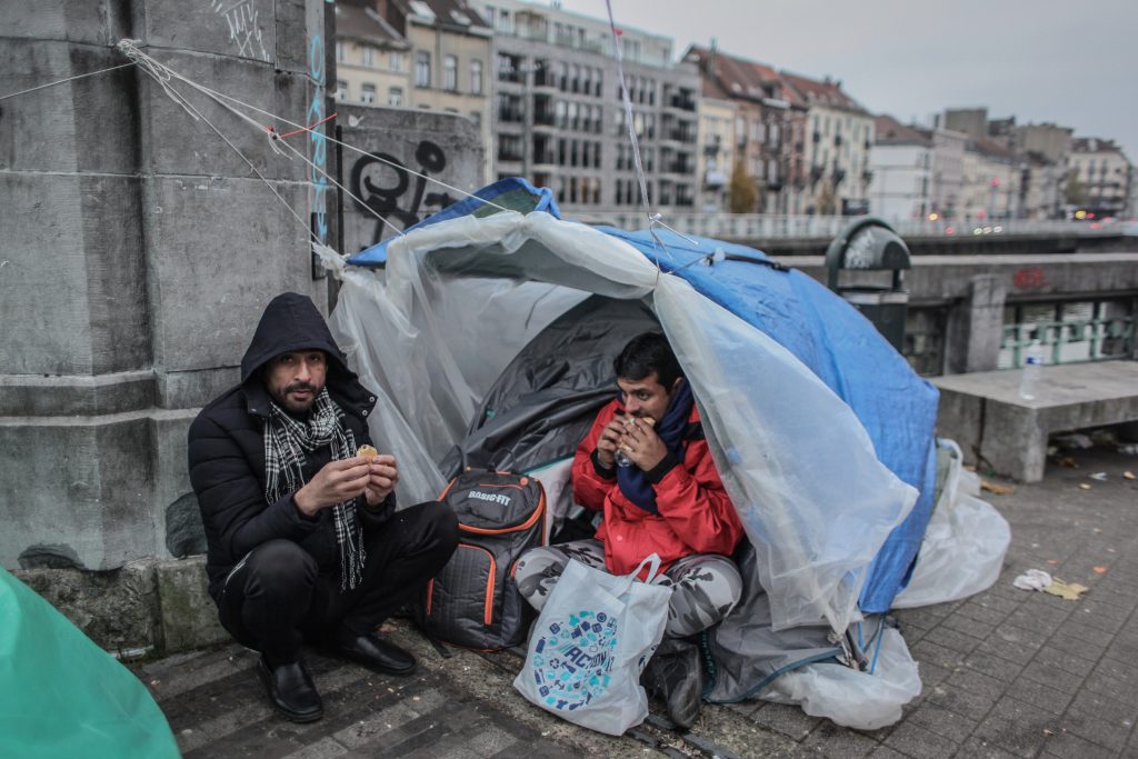 Bélgica: negación de alojamiento a solicitantes de asilo